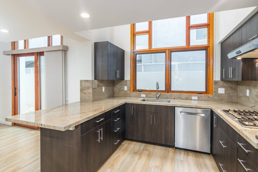 Building Photo - 1234 25th St