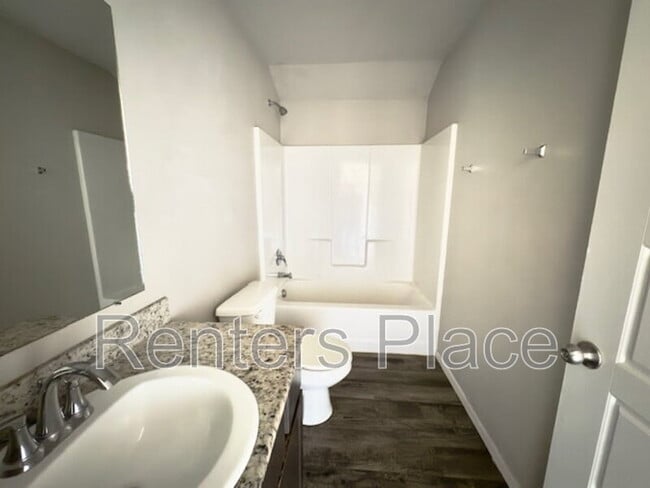 Building Photo - 7424 E 160th Pl S
