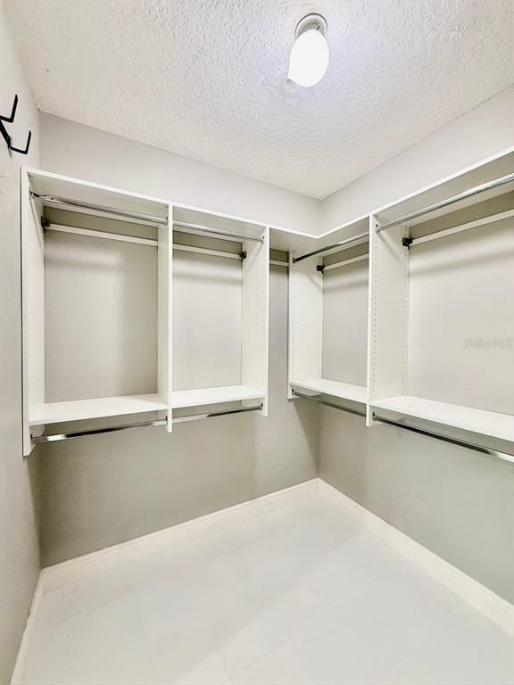 Building Photo - 505 S Tampania Ave