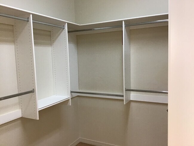 Building Photo - 5 Bdrm, 3 Full bath, clean nice home in Oro Valley-La Canada & Naranja