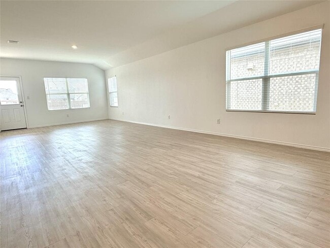 Building Photo - 289 Sormonne Lp