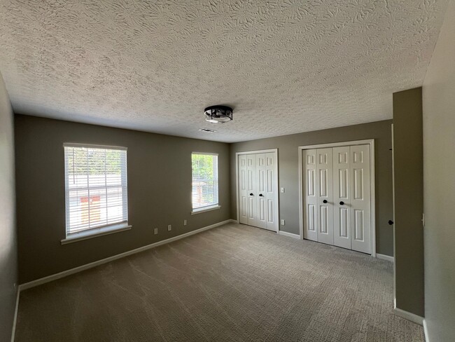 Building Photo - 514 N 2nd St