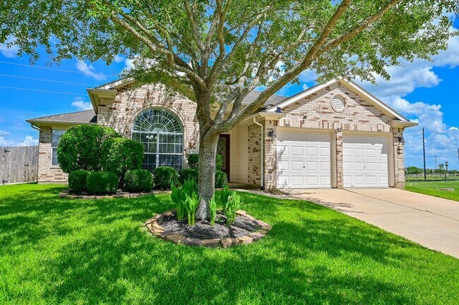 Building Photo - 7002 Bossut Dr