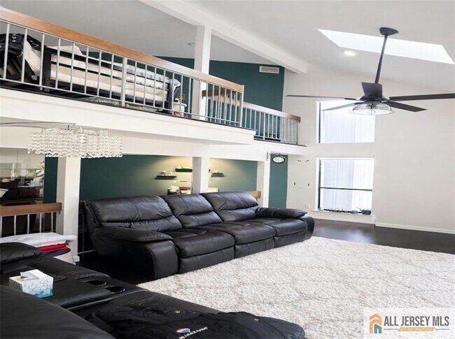 Building Photo - 44 Wisteria Ct