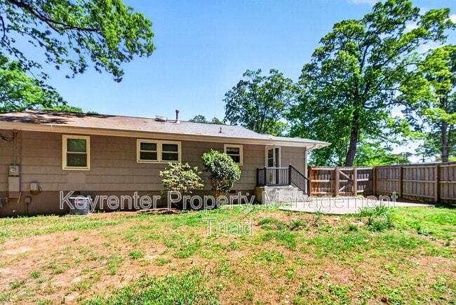 Building Photo - 3601 Normandy Rd