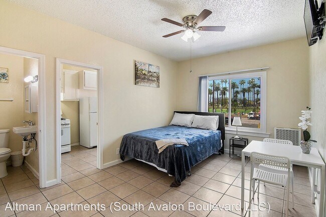 Primary Photo - 5117-5123 S Avalon Blvd