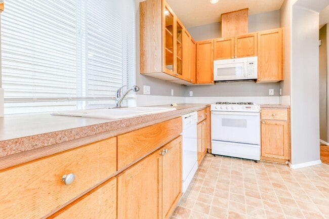 Building Photo - 20467 SW Rosemount St