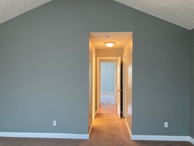 Building Photo - 141 Twin Lakes Dr
