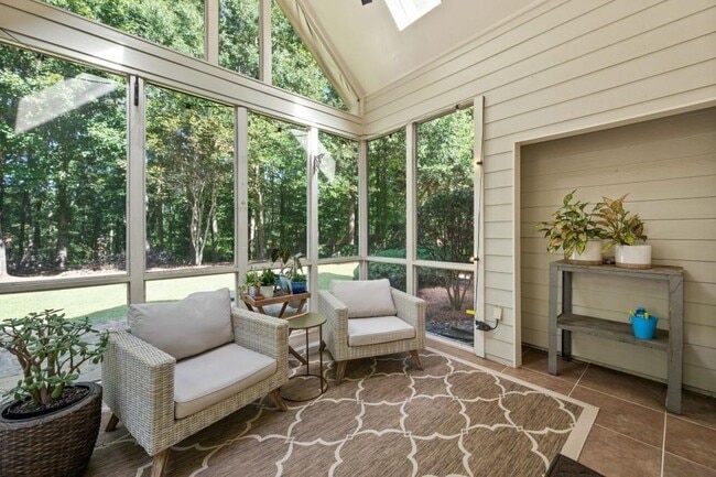 Building Photo - 66 Wildglen Dr
