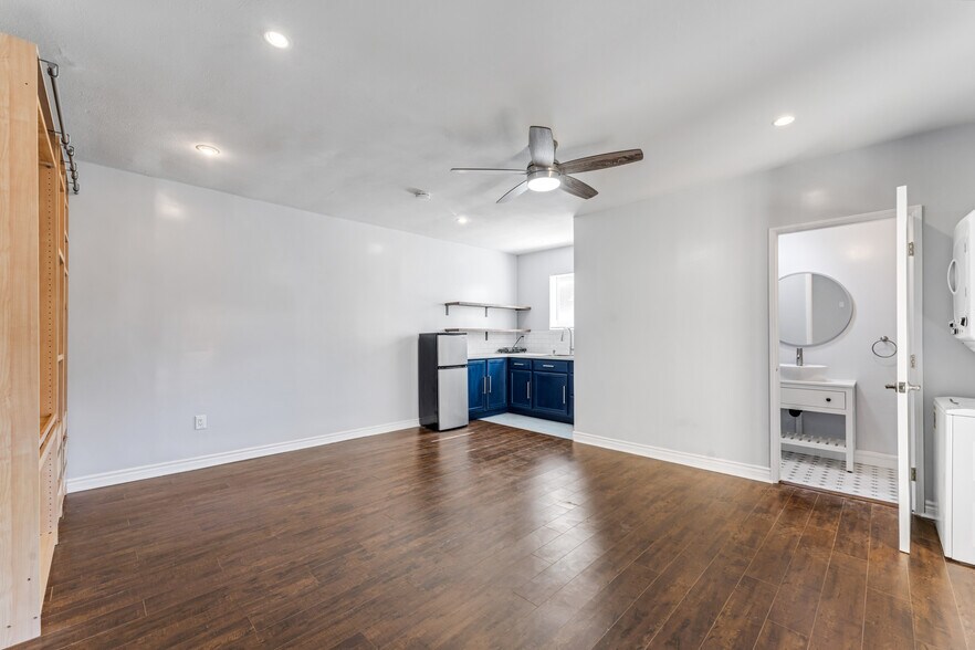 View from side - 1344 N Lincoln St