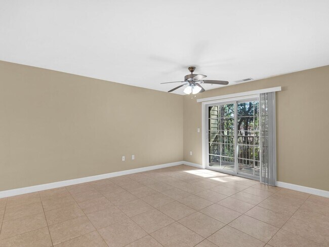 Building Photo - The Residences at Cypress Preserve Beautiful Luxury 2B/2B Apartment in FWB in Pristine Nature Set...