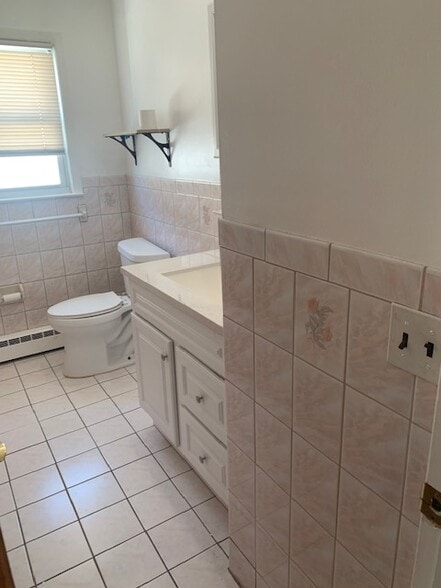 Building Photo - 408 Sommerville Pl