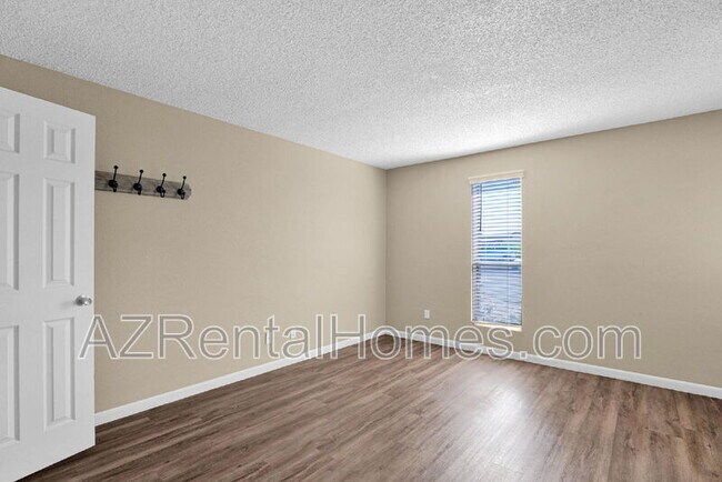 Building Photo - 4354 N 82nd St