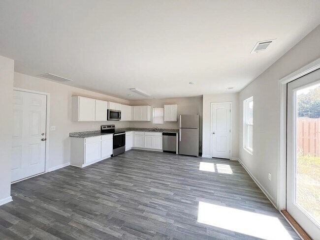 Building Photo - 569 Wagon Trail