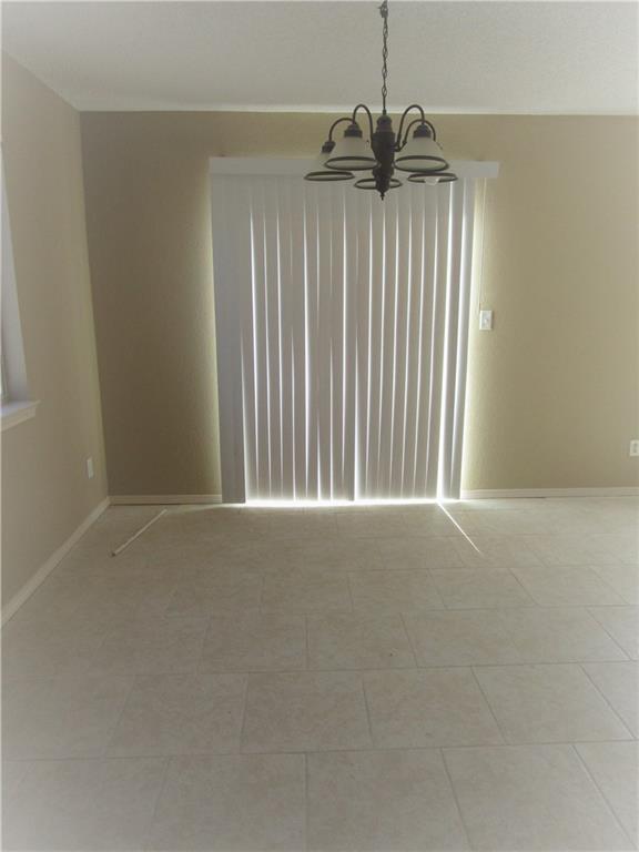 Building Photo - 4480 Loma Diamante Dr