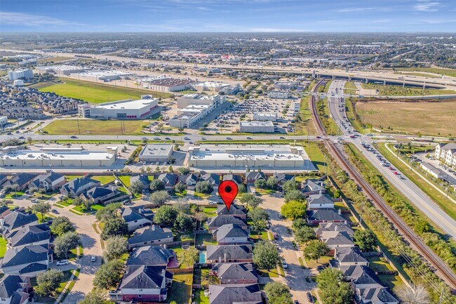 Building Photo - 7510 Summer Dale Dr