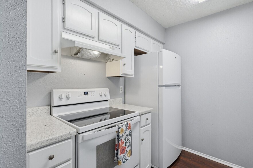 Building Photo - 6702 Everhart