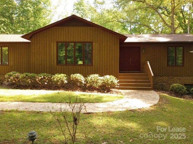 Building Photo - 201 Neill Farm Rd