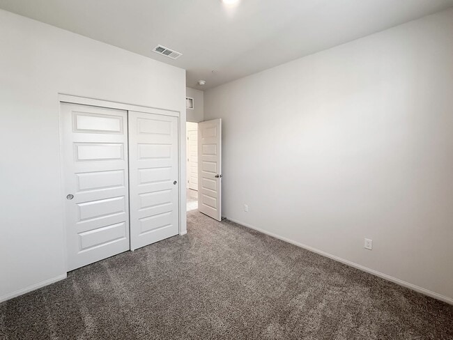 Building Photo - ~ AVAILABLE NOW ~ New Construction Home for Rent in the NEW Heirloom Farms Community in Temecula!