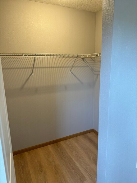 Building Photo - 431 Central AVE W