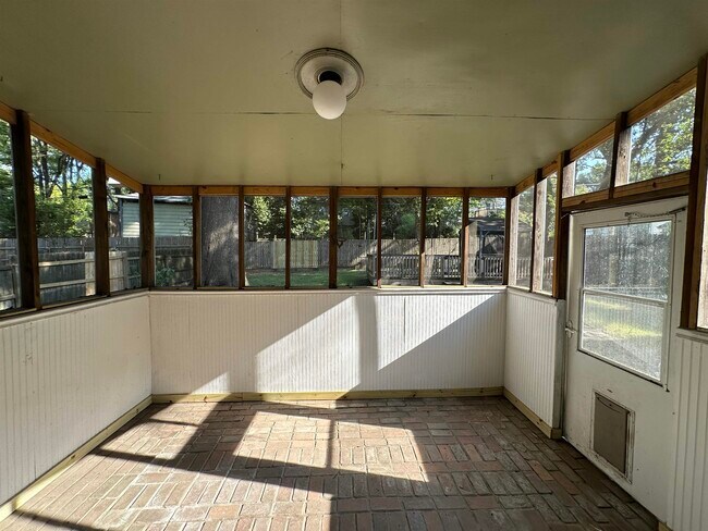 Building Photo - 1318 Harbert Ave