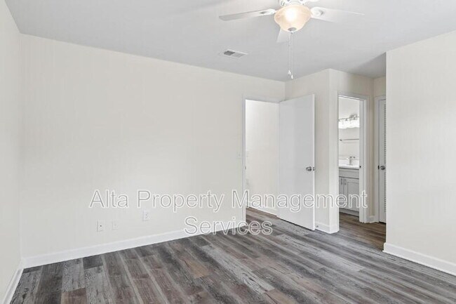 Building Photo - 1848 Willowood Dr
