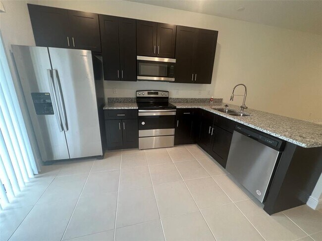 Building Photo - 13664 SW 61st Place Rd