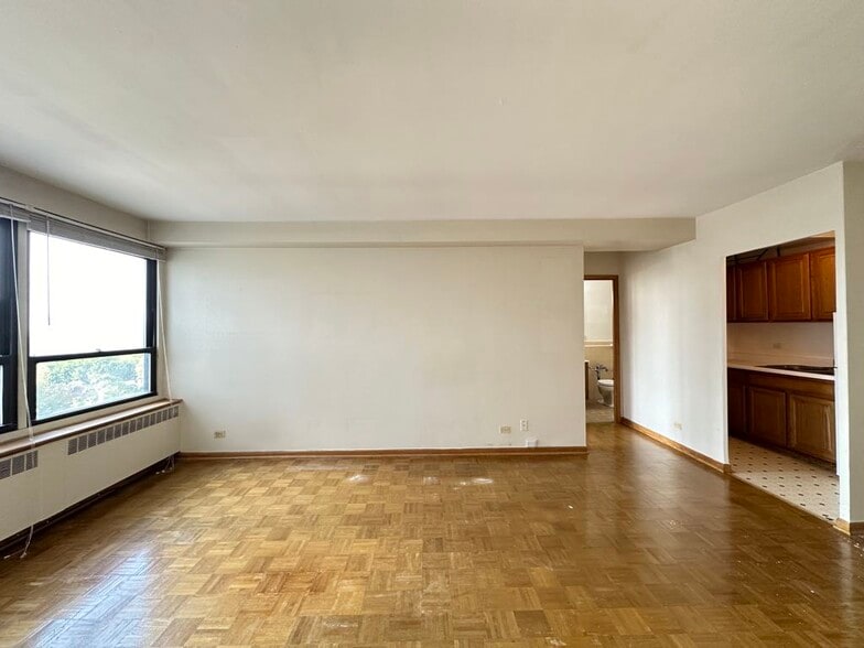 Building Photo - 4180 N Marine Dr