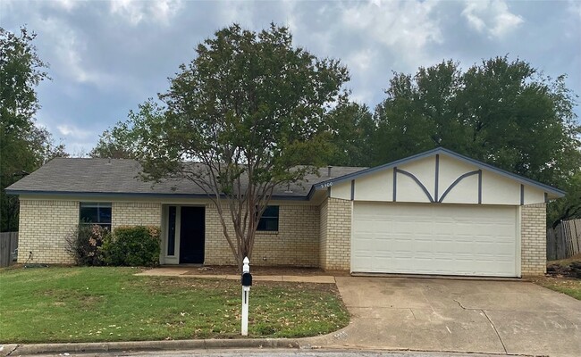 Primary Photo - 5300 Jason Dr