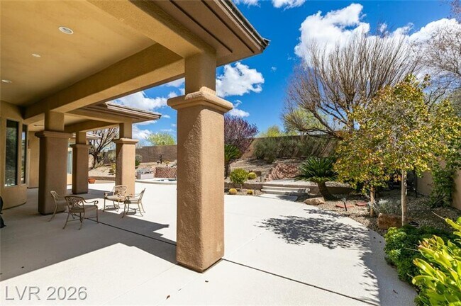 Building Photo - Elegant Anthem Country Club Residence with Spa, Balcony & 3-Car Garage
