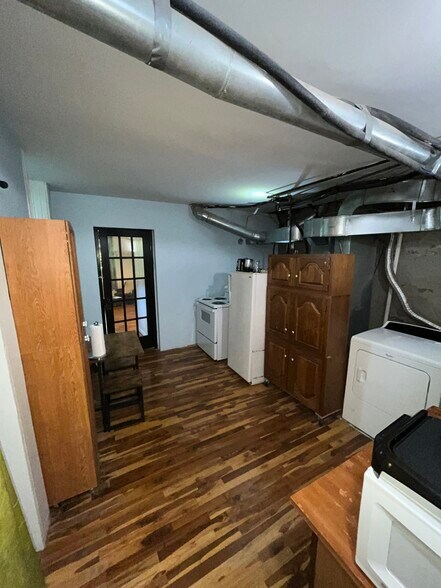 Building Photo - 2177 Sohn St