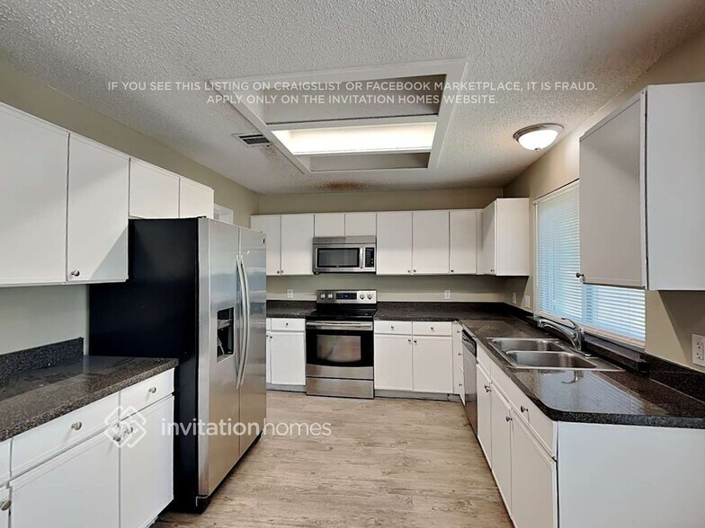 Building Photo - 4105 Devon Ct