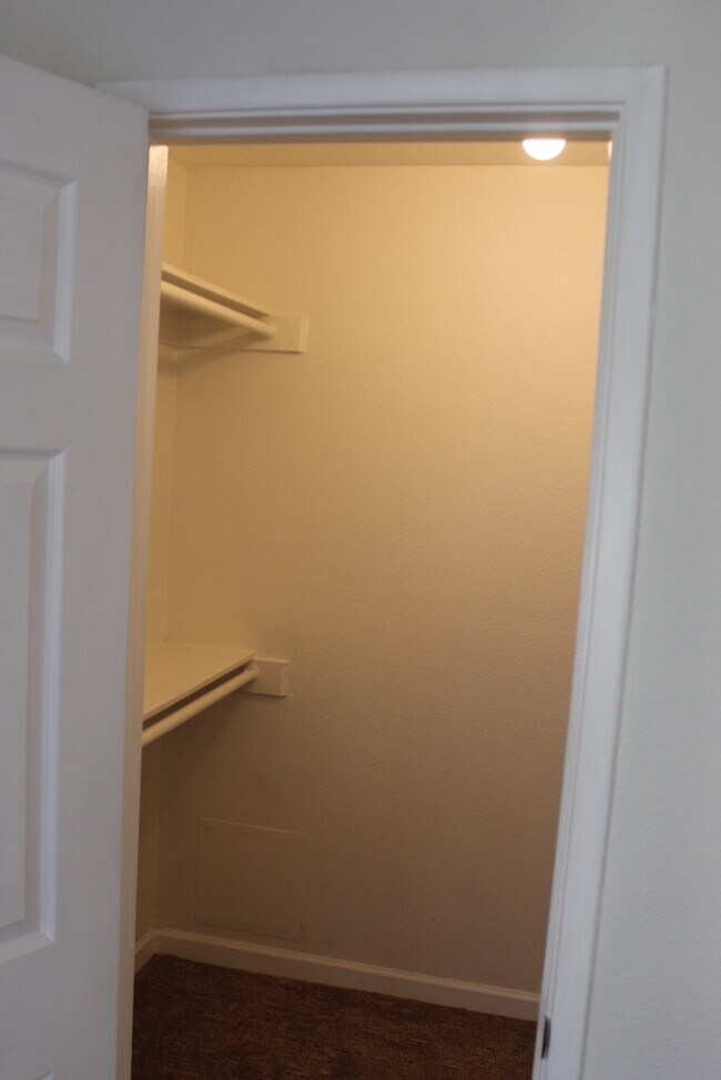 Building Photo - 5877 N Granite Reef Rd