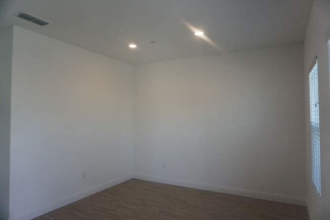 Building Photo - Gorgeous Home in Gossamer Grove!