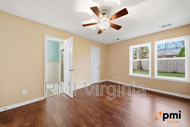 Building Photo - 5413 Brookfield Dr