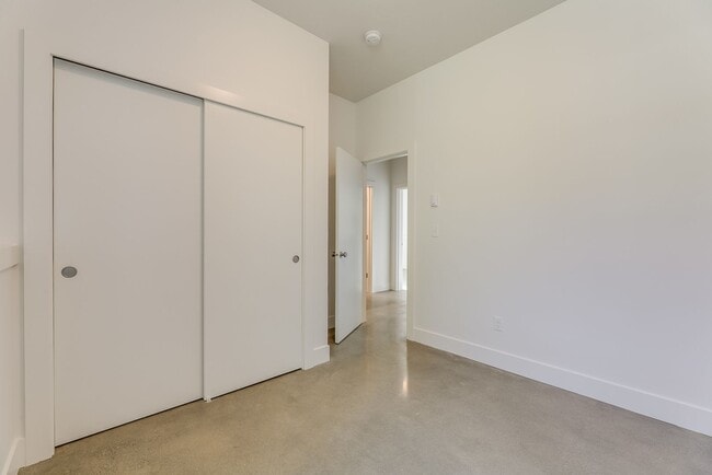 Building Photo - 1414 20th Ave