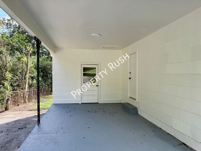 Building Photo - 824 Clift St