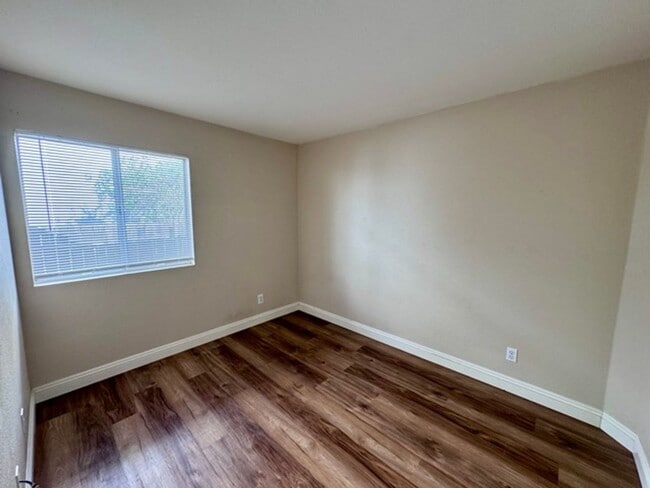 Building Photo - 3 bedroom Temecula home available for LEASE!