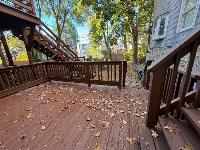 Building Photo - 61 Gates St