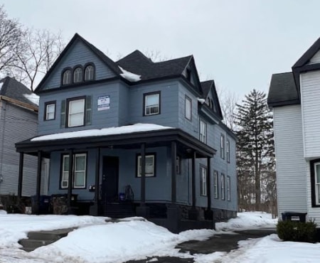 Primary Photo - 208 Columbus Ave