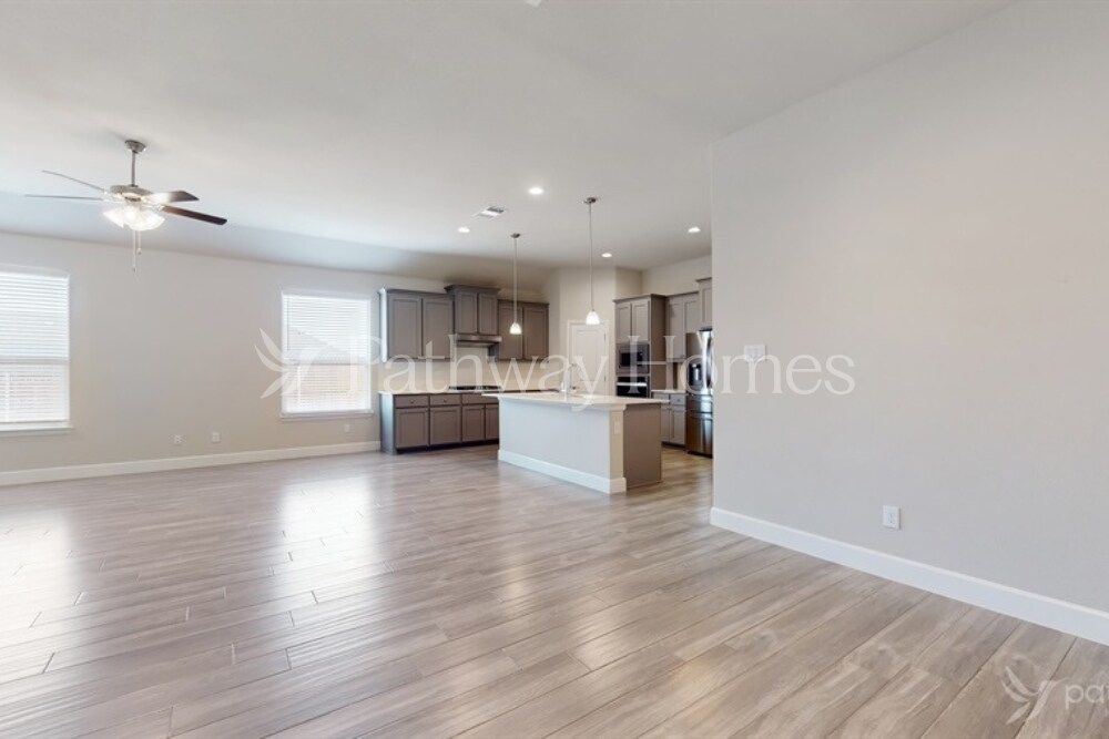 Building Photo - 3556 Walnut Rdg Dr