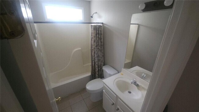 Building Photo - 400 Lynn Katie Ct
