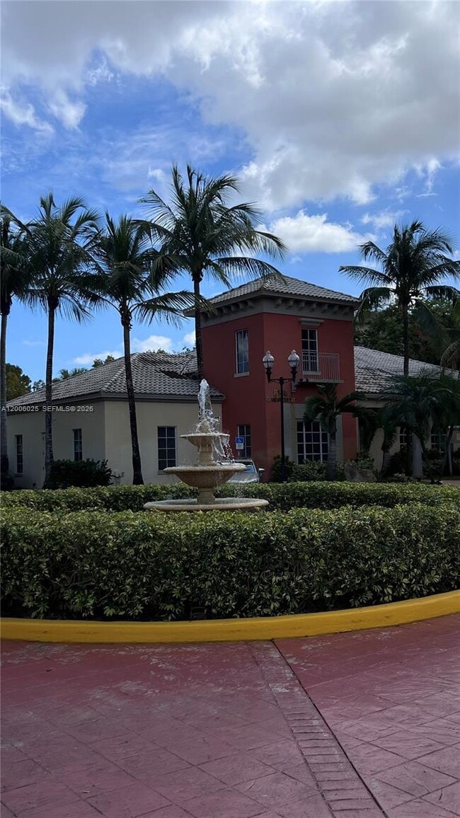 Building Photo - 8290 Lake Dr