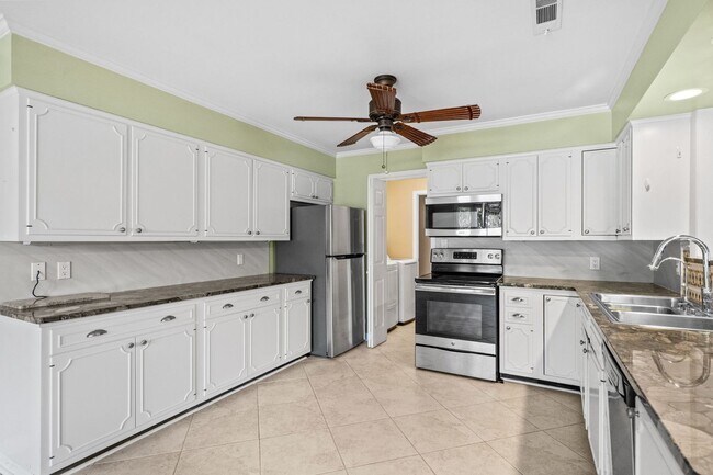 Building Photo - 3-Bedroom | 3.5-Bath Home for Rent in The Dunes – Myrtle Beach