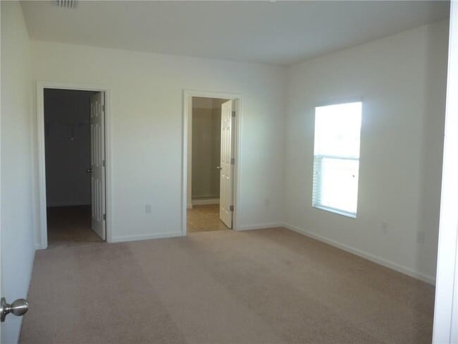 Building Photo - 1300 Lexington Square SW