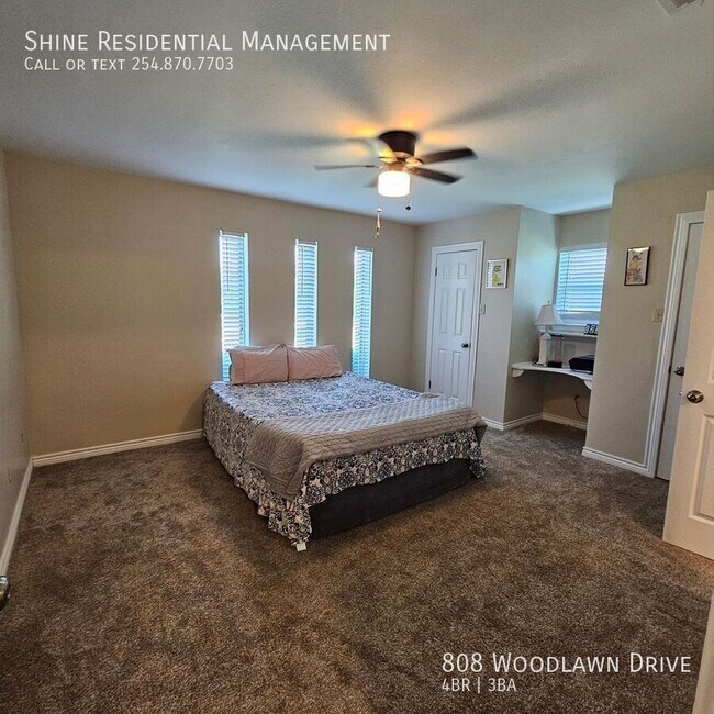 Building Photo - 808 E Woodlawn Dr