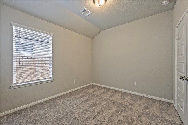 Building Photo - 17502 Rosette Grass Dr