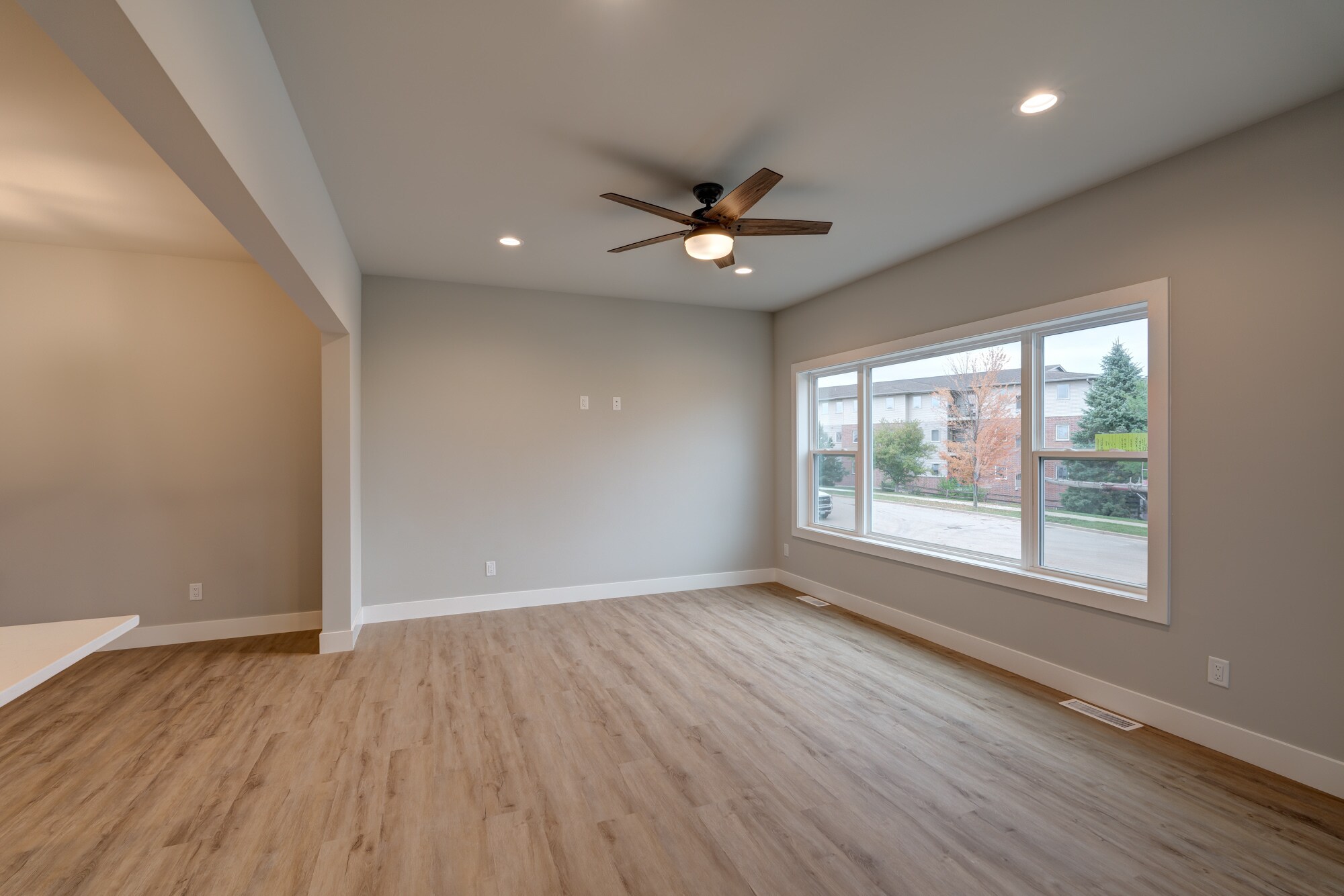 Building Photo - 137 Prairie Heights Dr