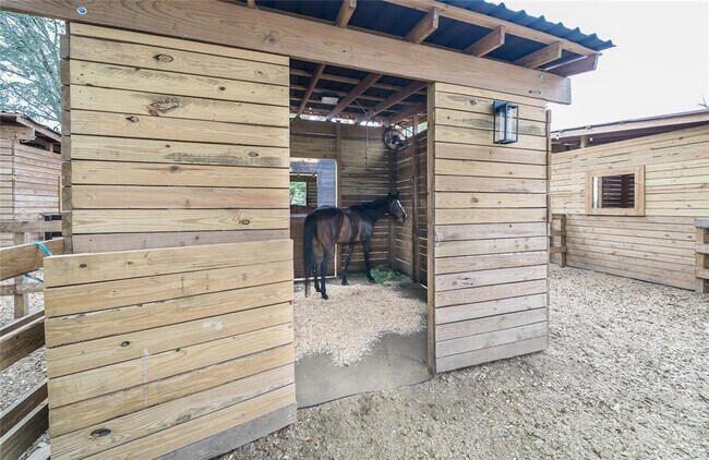 Building Photo - 8540 Boyt Rd