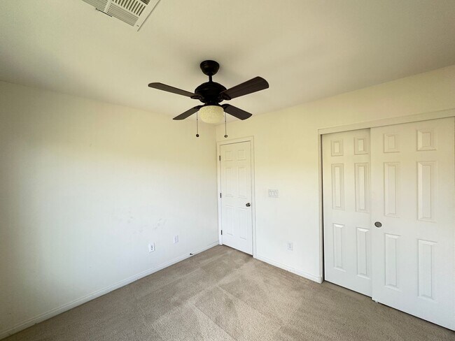 Building Photo - Summerlin Village 16 Ladera Phase 3